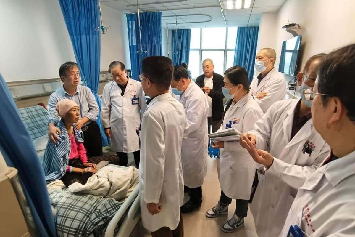 Visitasi dan pendampingan dokter spesialis di RS Jinshazhou Guangzhou